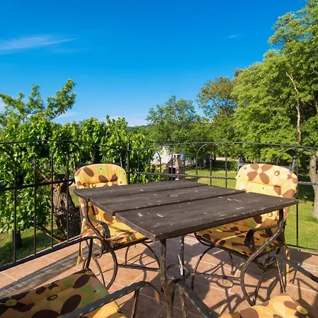 Loreta, A Beautiful And Cozy Minutes Away From The Sea Holiday home Rasa