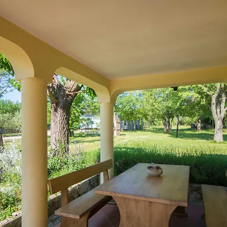 Loreta, A Beautiful And Cozy Minutes Away From The Sea Hébergement de vacances *